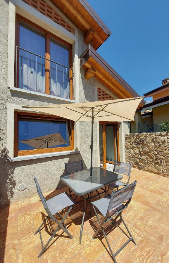 Our Happy Place - Casa Vacanze Per Il Viaggiatore Slow Mandello del Lario Exterior foto